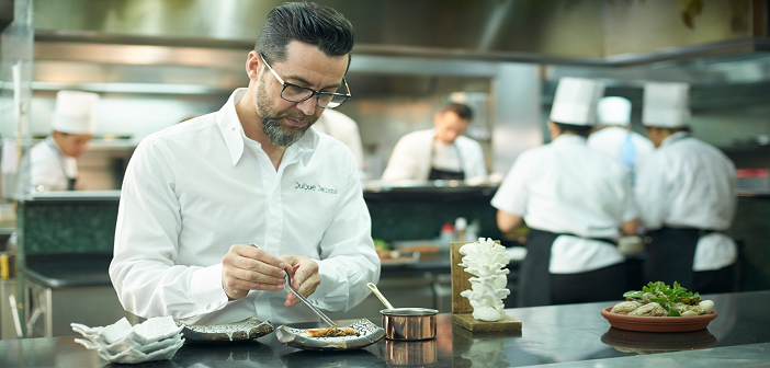 Quique Dacoste te ayuda a elegir tus regalos esta Navidad