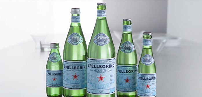 Si hace tiempo sabíamos que la burbuja es perfecta para abrir el apetito y mejorar la digestión, ahora esta bebida marcará tendencia. El agua con gas se dejará ver en numerosas mesas, incluso aromatizadas con frutas y hierbas para darle un sabor diferente al más estilo italiano.