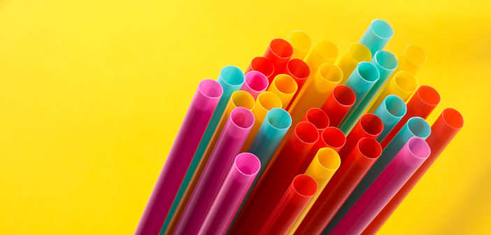 El activismo antipajitas gana terreno en Nueva York al anunciarse la posible prohibición de las desechables