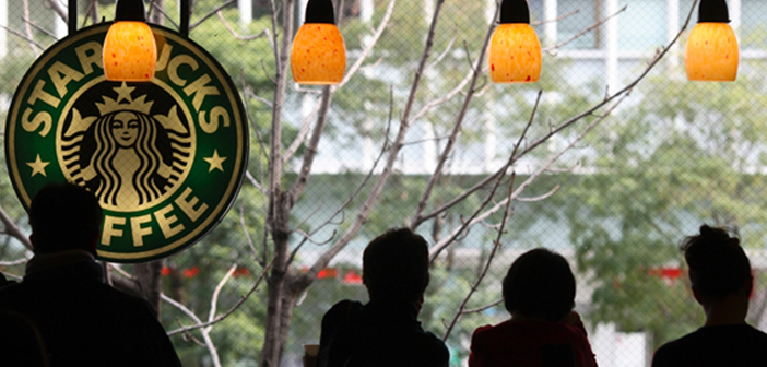 Starbucks permitirá el uso libre de sus locales aunque no consumas