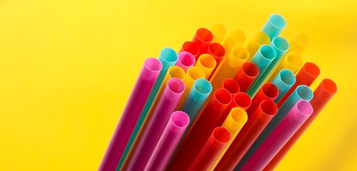 El activismo antipajitas gana terreno en Nueva York al anunciarse la posible prohibición de las desechables Nueva York declara la guerra a las pajitas de plástico desechables