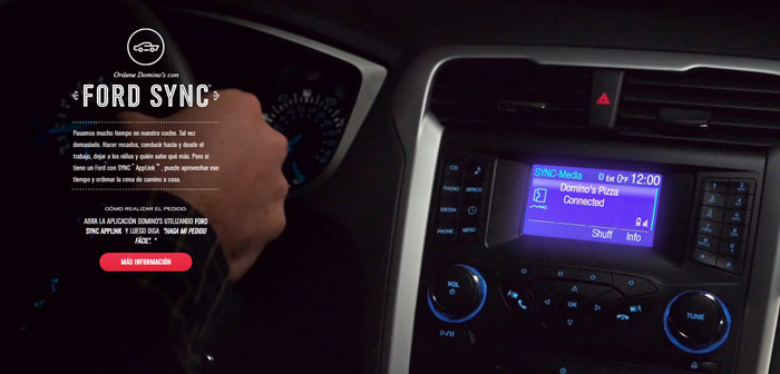 Las plataformas de pedido online integradas en coches son una apuesta por el futuro. La primera vez que aparecieron de la mano de Domino's fue en 2014 y afectó a los coches de Ford Motor que contaban con el sistema Ford’s SYNC AppLink.