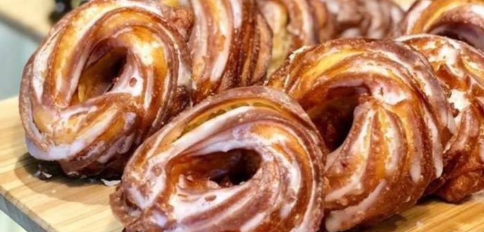 Si hablamos de invenciones, también cabe mencionar los churronuts, un nuevo dulce que ha surgido fruto de unir lo mejor de dos delicias, el churro y el donut. 