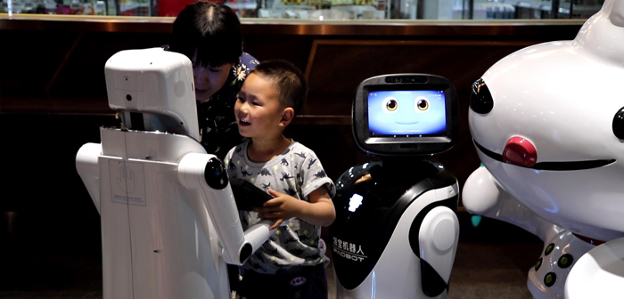 Una demostración de las posibilidades de un restaurante interactivo actual. Pagos, cocinado, servicio de camareros, pedidos…, los robots se encargan de todo ello. ¡Una verdadera muestra de innovación tecnológica!