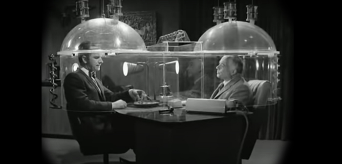 Mamparas de plástico, mesas inutilizadas, control de temperaturas, disminución de aforo...lo que le espera a los restaurantes los próximos meses Mamparas de plástico, mesas inutilizadas, control de temperaturas…lo que espera a los restaurantes en los próximos meses