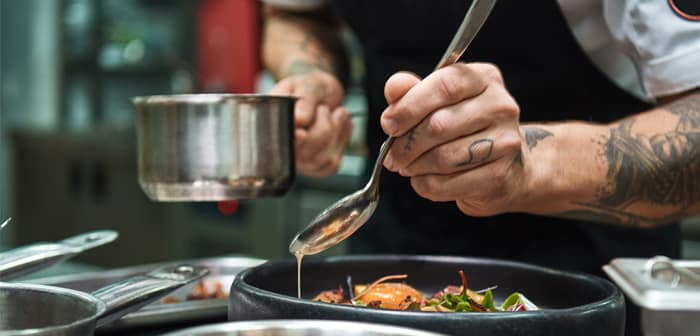 Cómo llevar la experiencia del restaurante al salón de la casa del cliente