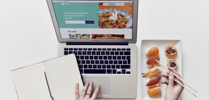 Deliveroo ha decidido denominar a los ganadores del concurso rooviewers y como parte de su colaboración no solo tienen acceso a todos los restaurantes locales desde su ordenador o terminal móvil, sino que recibirán platos procedentes de todos los rincones de Reino Unido.