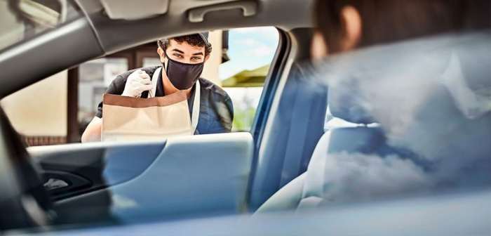 Geolocalizar el coche del cliente, el nuevo servicio que triunfa en las entregas de restaurantes.