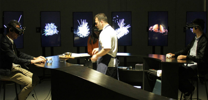 Es previsible que según avance la tecnología se pudiesen virtualizar comensales ubicados en diferentes localizaciones para compartir una experiencia VR conjunta.