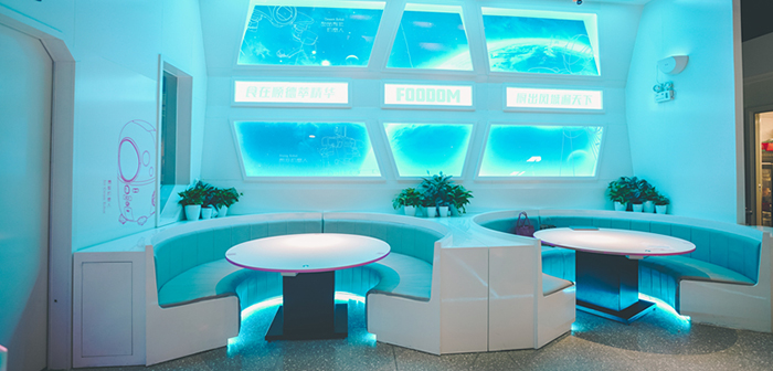 Un restaurante futurista sin precedentes abre en China con 46 robots y sin empleados humanos.