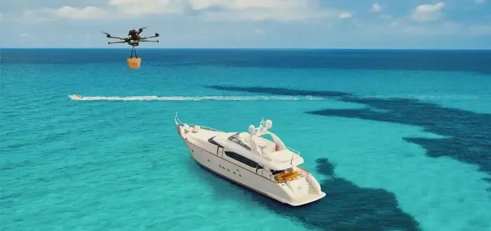 Del restaurante al yate: el nuevo servicio de reparto de comida y bebida por dron.