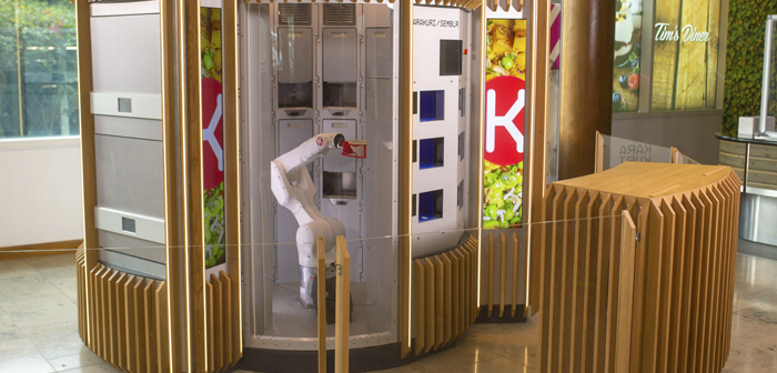 Semblr es más flexible que otros autómatas de la misma familia (mezcladores de ingredientes). El modelo de Karakuri puede trabajar con muy diversos platos, desde pokes hawaianos a comida fusión oriental, pasando incluso por los batidos espumosos.