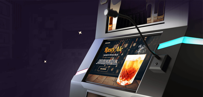 El personaje virtual puede interactuar con el cliente gracias al chatbot conversacional por voz integrado en el sistema. Recoge el pedido y, una vez confirmado, lo prepara. Por ahora solo tiene capacidad para servir 120 bebidas por hora.