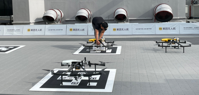 Estos vehículos autónomos se dividen en siete flotas, cada una asignada a una barriada y con un alejamiento máximo permitido de tres kilómetros desde el punto de salida.