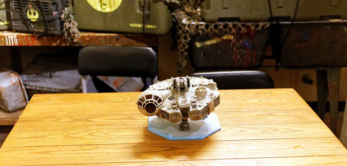 Rebel Hangar restaurante-mesa