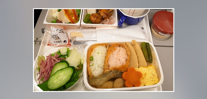 Japan-Airlines---Dinner-in-economy-class