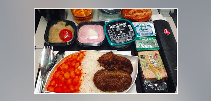 Turkish-Airlines---Dinner-in-economy-class