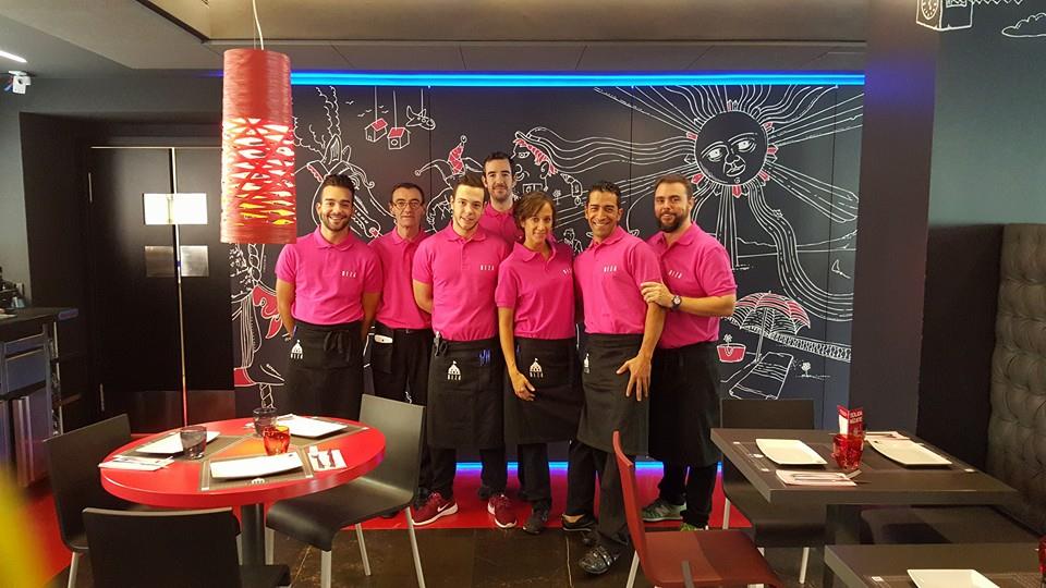 Plantilla solidaria del restaurante Niza