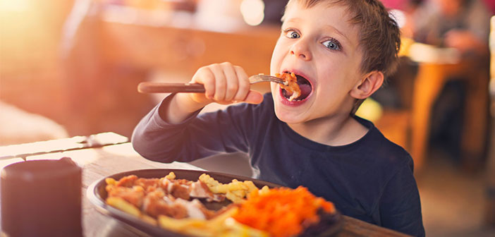 Según un estudio realizado por el T.H. Chan School of Public Health de la Universidad de Harvard, los restaurantes han introducido ciertas mejoras, como es la inclusión de algunos alimentos más sanos. Pero estas medidas son insignificantes.