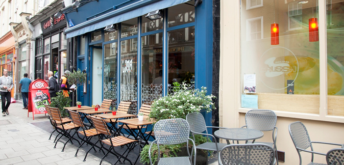 En Nueva York hay más restaurantes japoneses que europeos y en Europa la cocina india, italiana o tailandesa está mucho más extendida y mejor distribuida que la española. Actualmente vivo muy cerca de Londres, y aun siendo una de las capitales mundiales de la gastronomía, cuesta un poco encontrar un buen restaurante español.