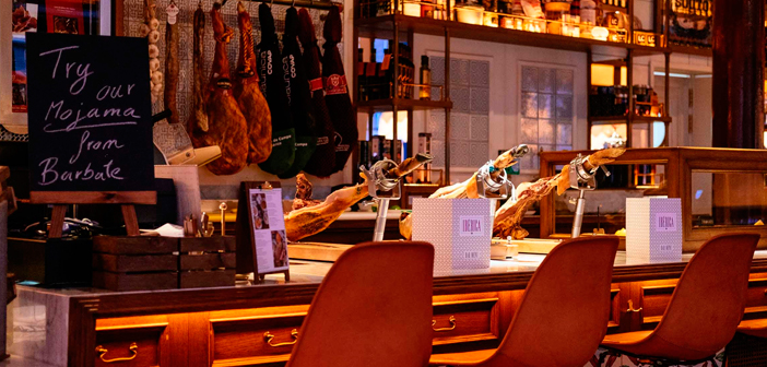 No estoy hablando de alta cocina, ni de estrellas Michelin. Estoy hablando de lo difícil que es encontrar un buen restaurante español cuando sales al extranjero. ¿En qué rincón del mundo no puedes comer pizza, un rollito de primavera o una hamburguesa? Hay países que sí han sabido explotar y vender su gastronomía.