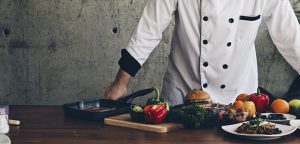 Apps para reducir el desperdicio de comida en los restaurantes y ganar dinero