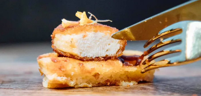 Singapur aprobó el 11 de marzo de 2020 un producto de Eat Just basado en un cultivo celular de pollo. Bajo la marca GOOD Meat, esta carne se provee a pequeña escala a los restaurantes metropolitanos.